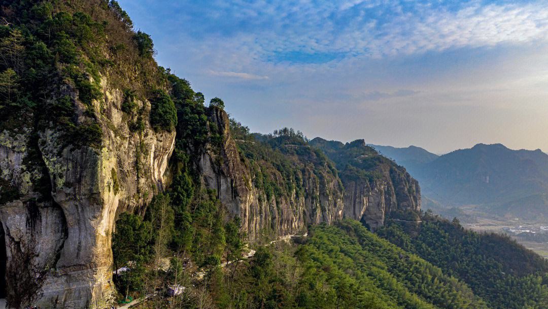 十里铁甲龙徒步线路探秘