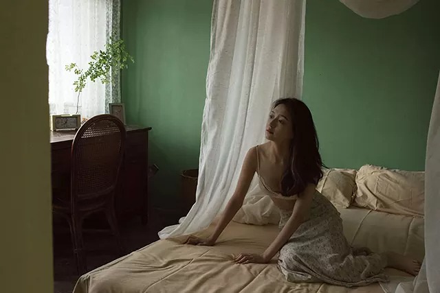 沉浸式环境氛围人像拍摄秘诀