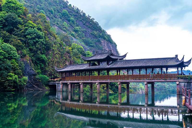 游琼台仙谷:探寻人间仙境