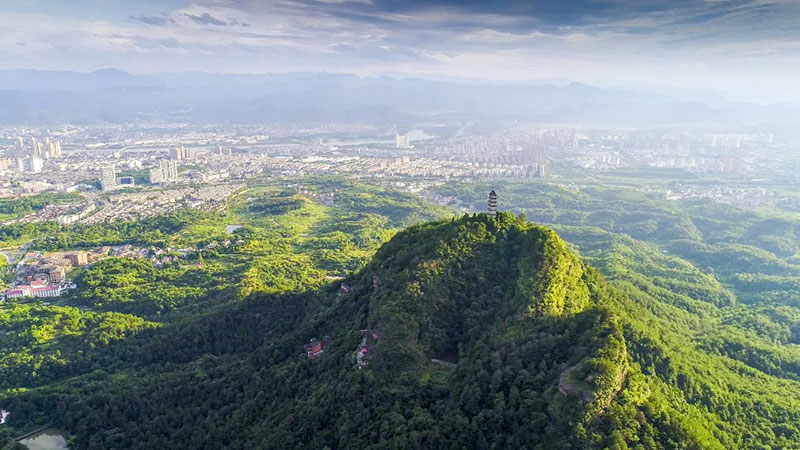 游赤城山有感:探寻自然与文化的和谐交融