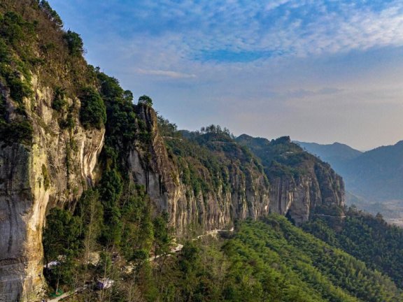 十里铁甲龙徒步线路探秘