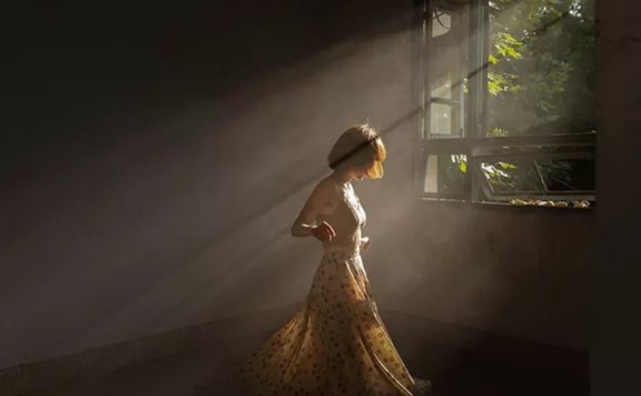 沉浸式环境氛围人像拍摄秘诀