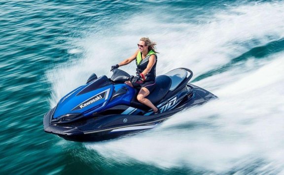 小妹用零花钱买的跑步机和我爱吃的炸鸡左右为难