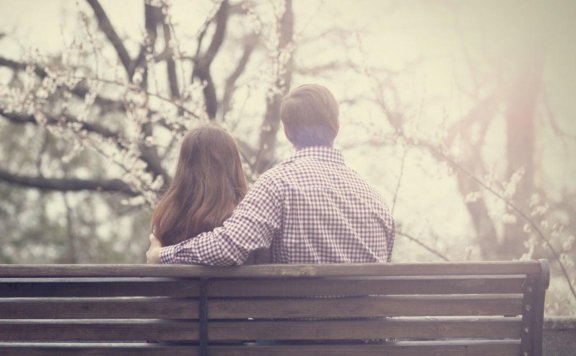 我爱你 第一句是假的 第二句也是假的